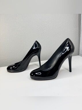 EUC Stuart Weitzman Black Patent Leather Stiletto Pumps SIZE 10 M